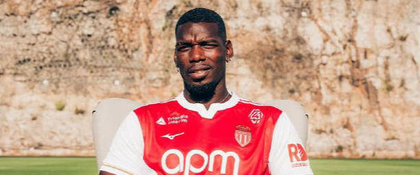 上挂着笑容 上挂着笑容