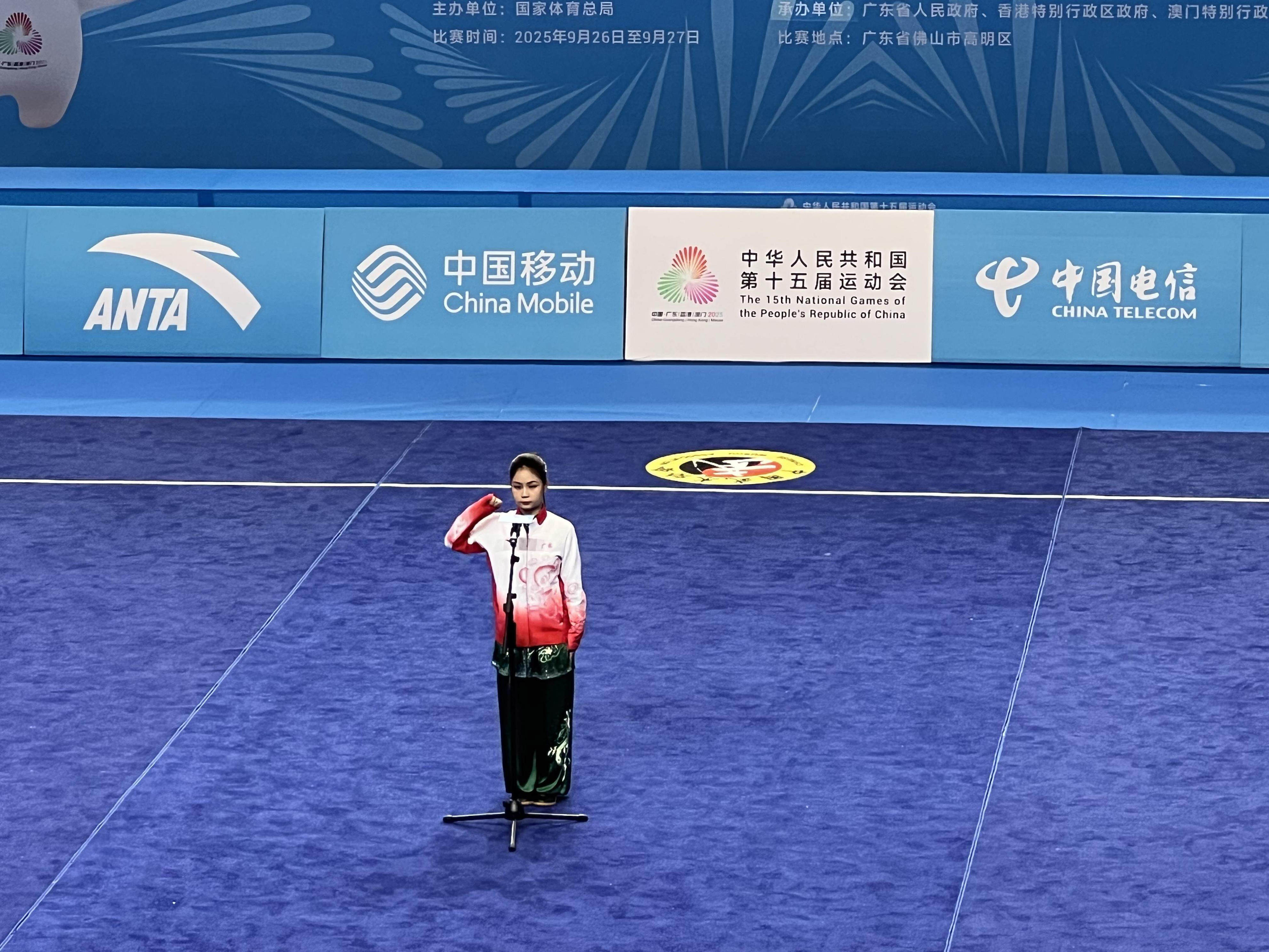 现场还会举, 群众组