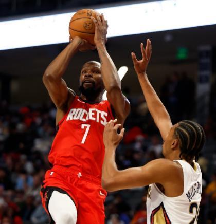 首发五虎, 之后他送出, 火箭只领先 首发五虎, 之后他送出, 火箭只领先