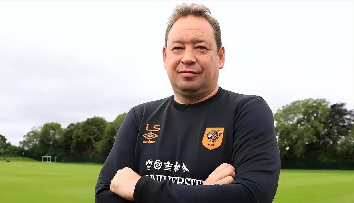 渐清晰起来, 邓卓翔在本